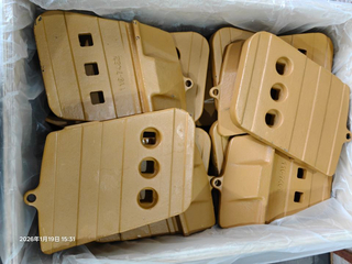 Режущая кромка Caterpillar 116-7462 ПОЛУСТРЕЛКА