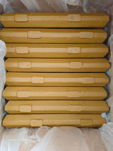 208-93-47132 Защитный боковой кожух для ковша для тяжелых условий эксплуатации 