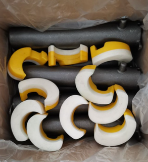 Защитная пенопластовая заглушка Liebherr для зубьев ковша 11110182